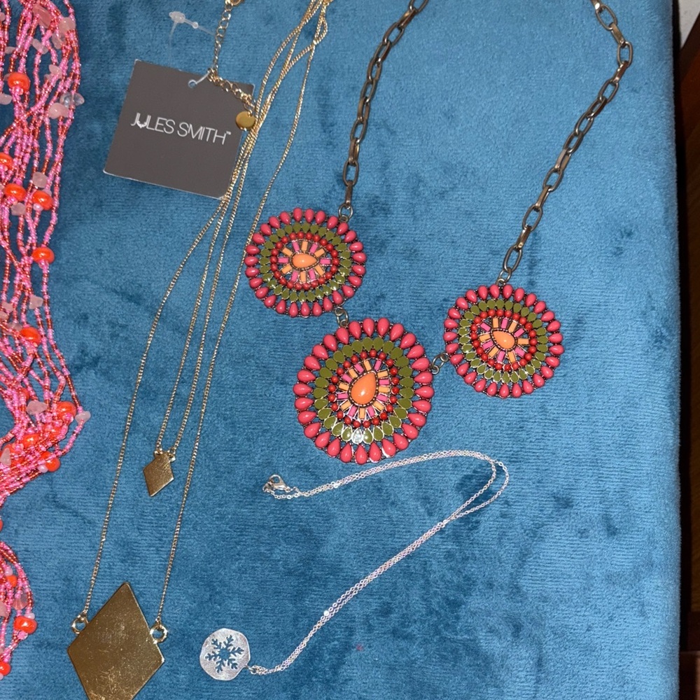 Assorted Jewelry Collection - Picture 2 of 8